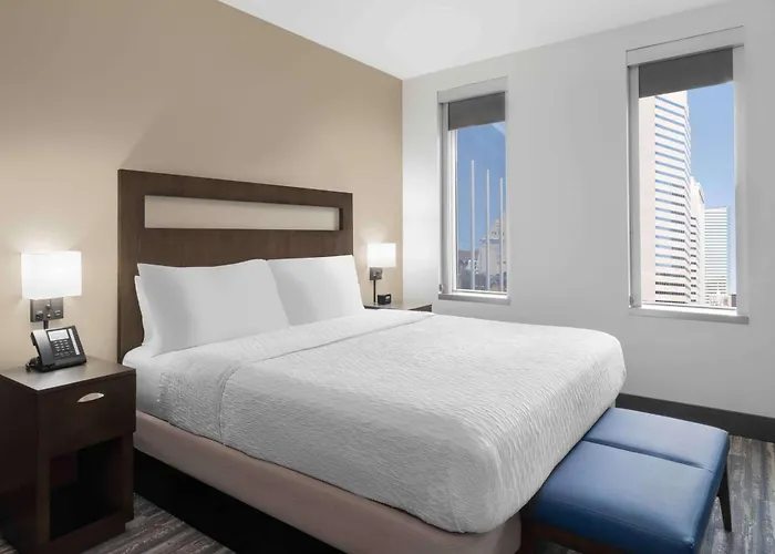 Hampton Inn & Suites Denver Downtown Convention Center