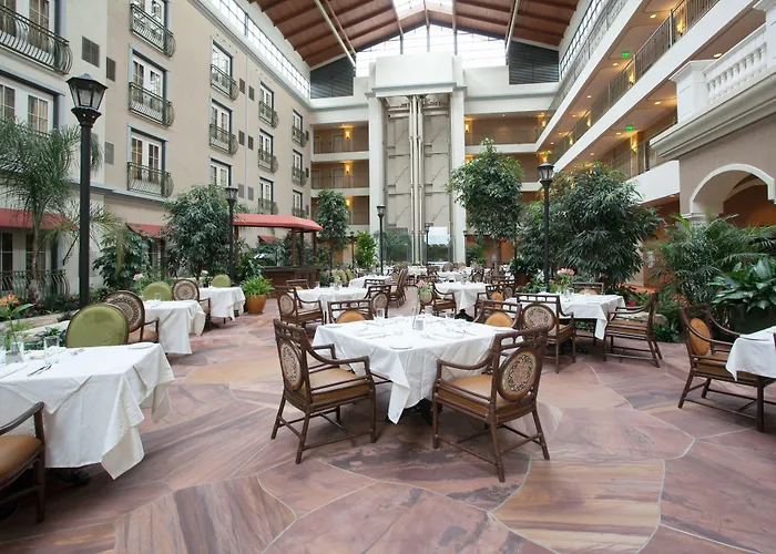 Woolley'S Classic Suites